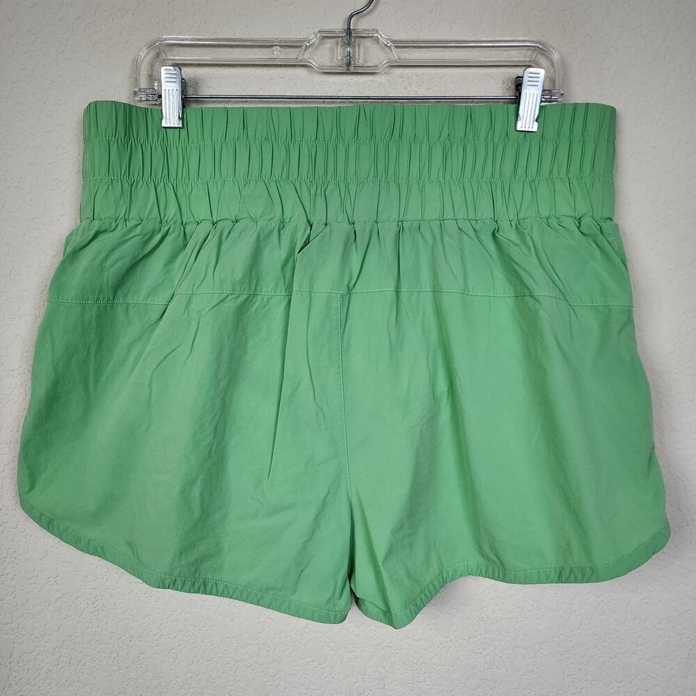 XL Green Athletic Shorts - Picture 2 of 4